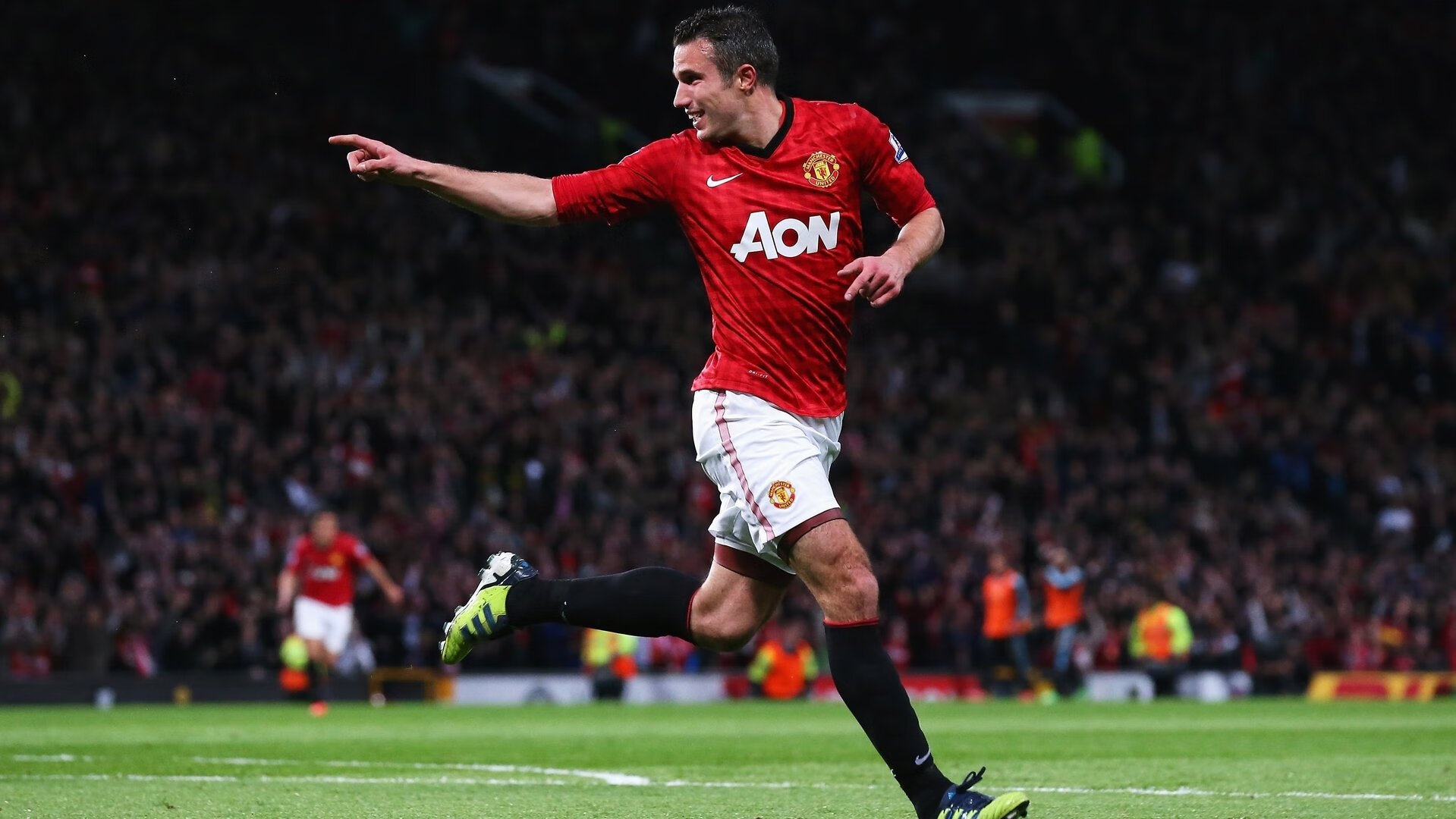 阿坎吉制胜贡献铸就经典,拜仁横扫智利展现统治力