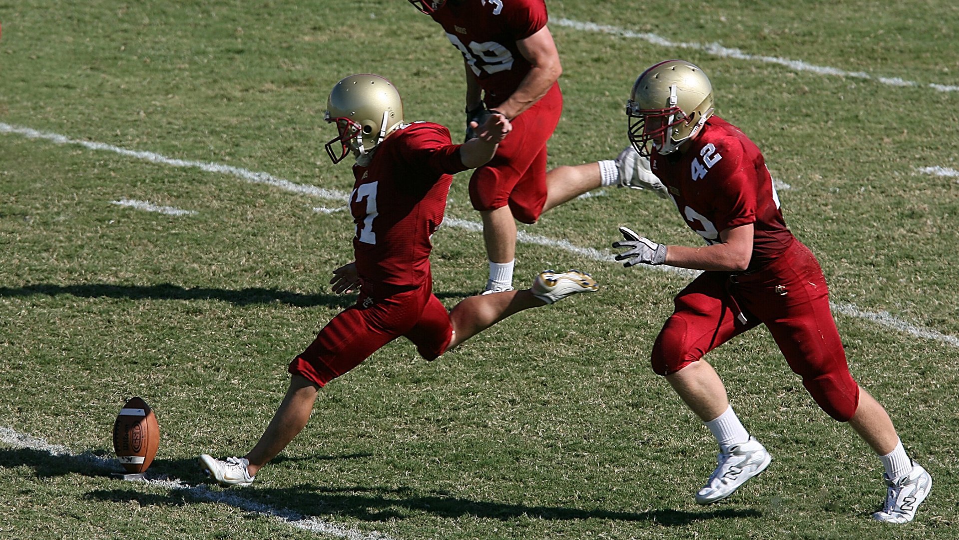 北欧冰原与郁金香海的对决，卡瓦哈尔关键回合不手软，定义欧陆足球新棋局
